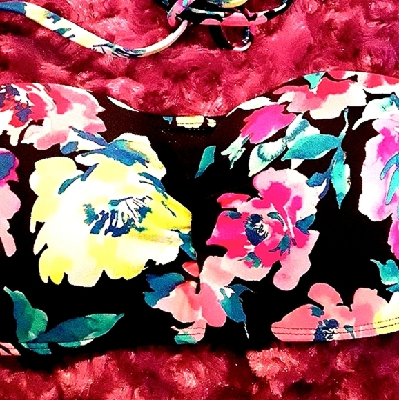 No Boundaries Other - No boundaries bikini top 7-9